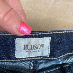 HUDSON STRAIGHT JEANS 27